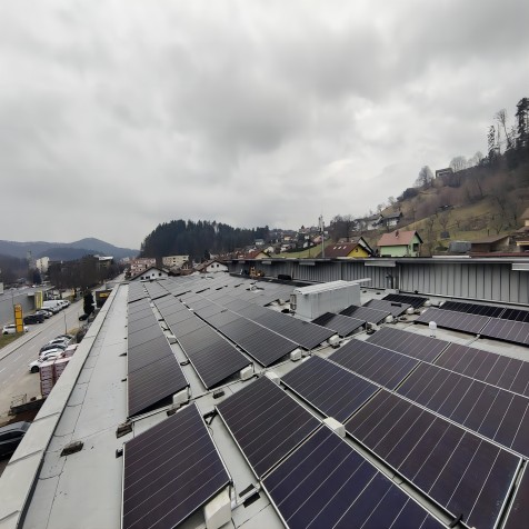 BLUESUN 415W shingled SOLAR PANEL INSTALLED IN Slovenia